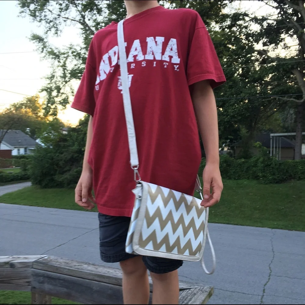 - Beige & White Chevron Clutch/Crossbody! NEW!